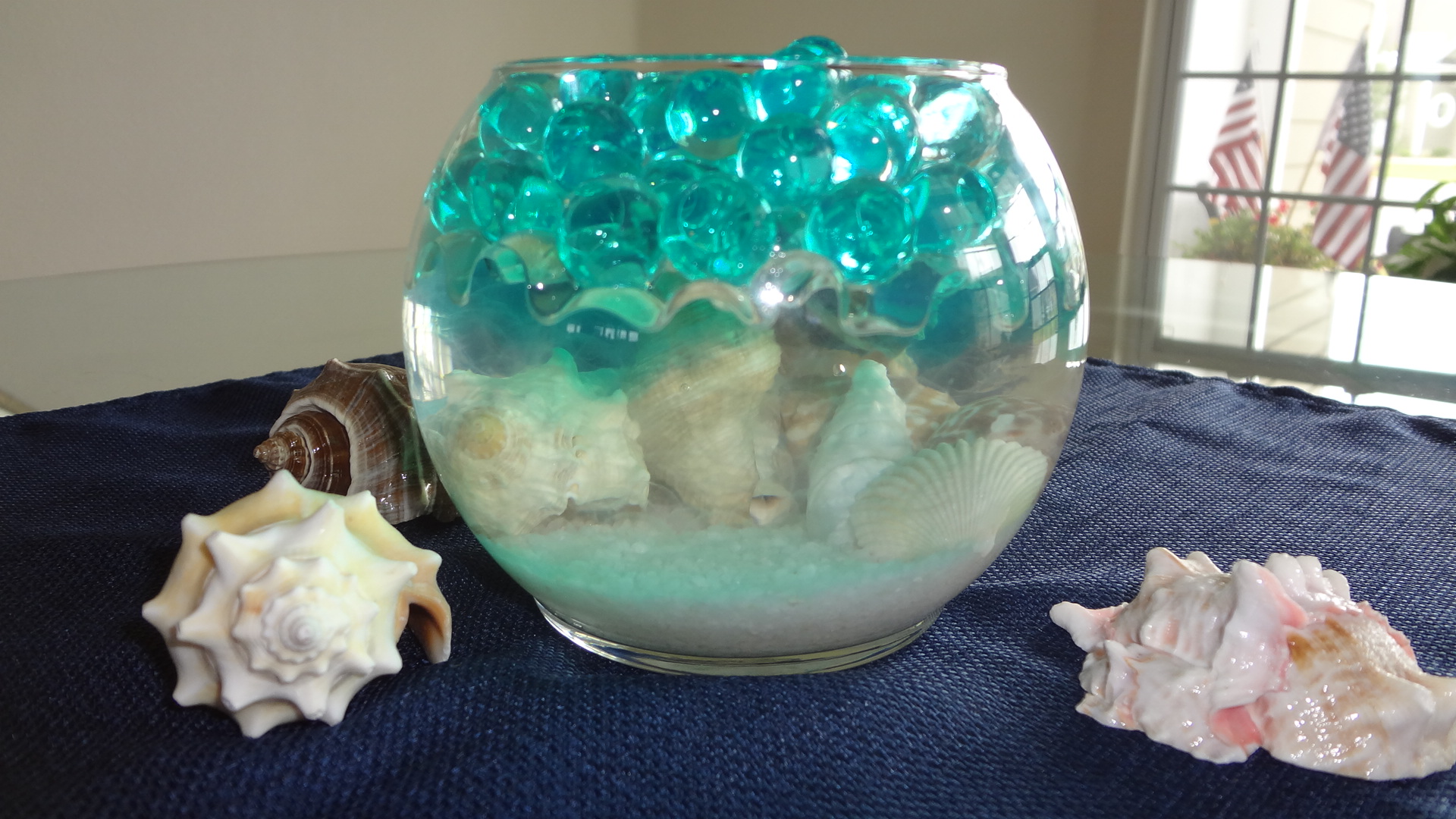 water bead vase with seashells - Water Beads Design