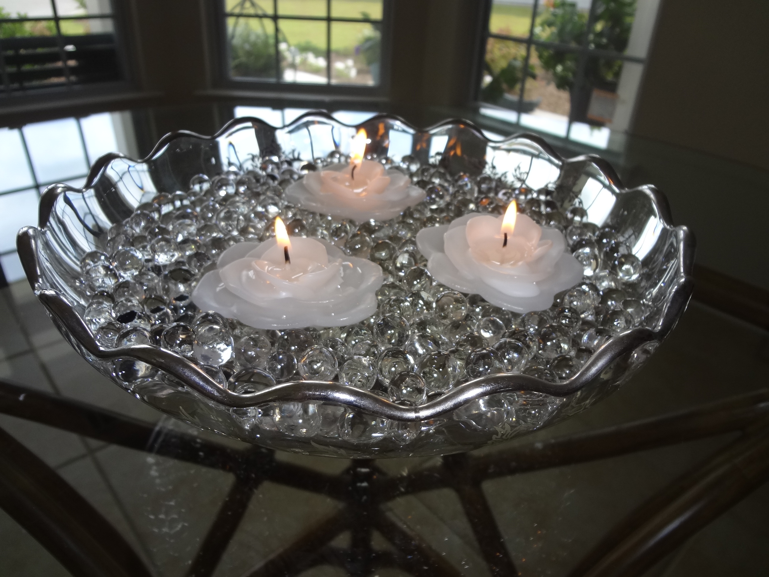 Simple Elegance with a Floating Candle Centerpiece