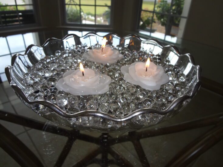 simple-elegance-floating-candles-2-2666542